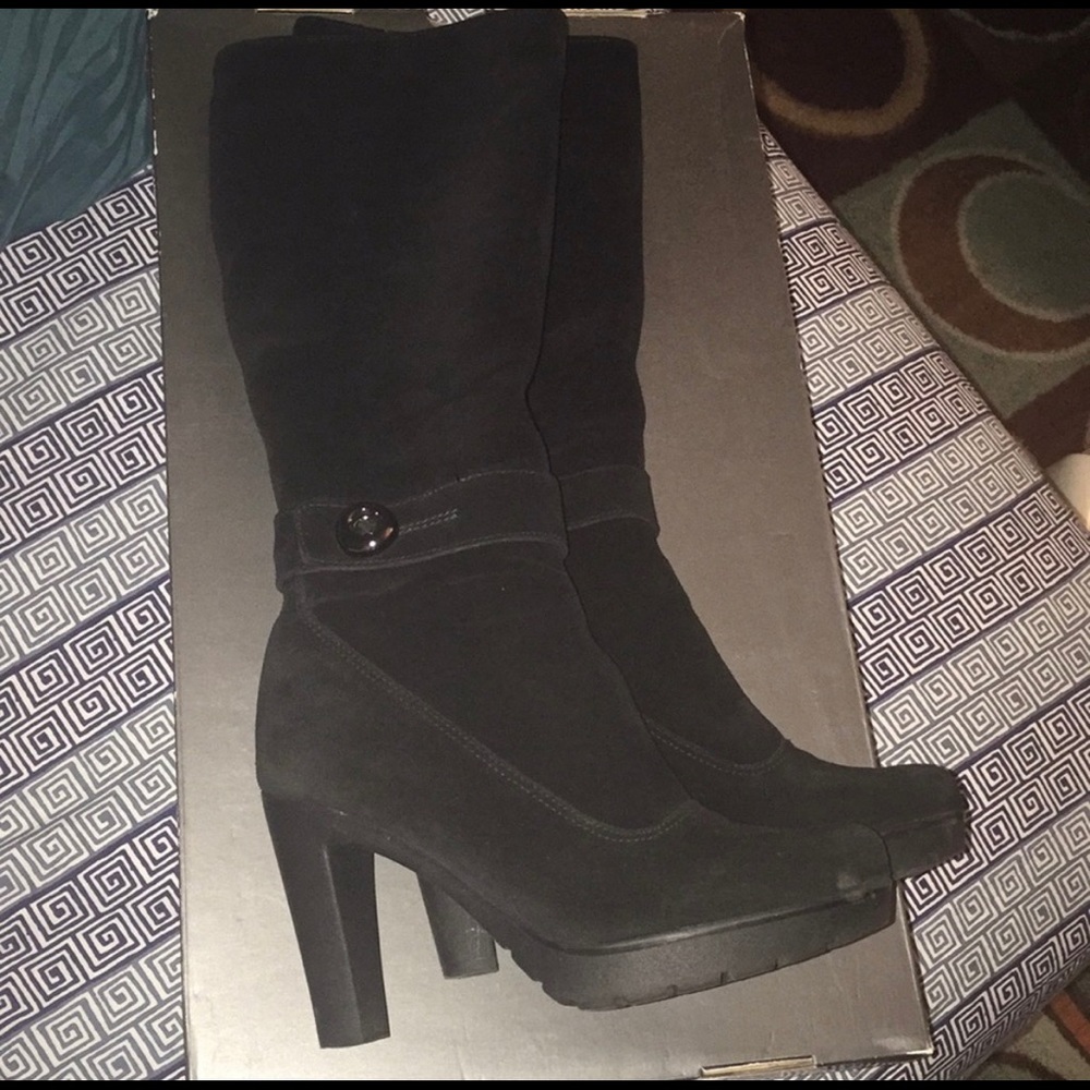 La canadienne morisette platform heel boots 7.5 black suede boots - Picture 1 of 3